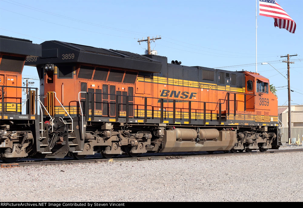 BNSF ET44C4 #3859 leads eq move from PHX to likely LA